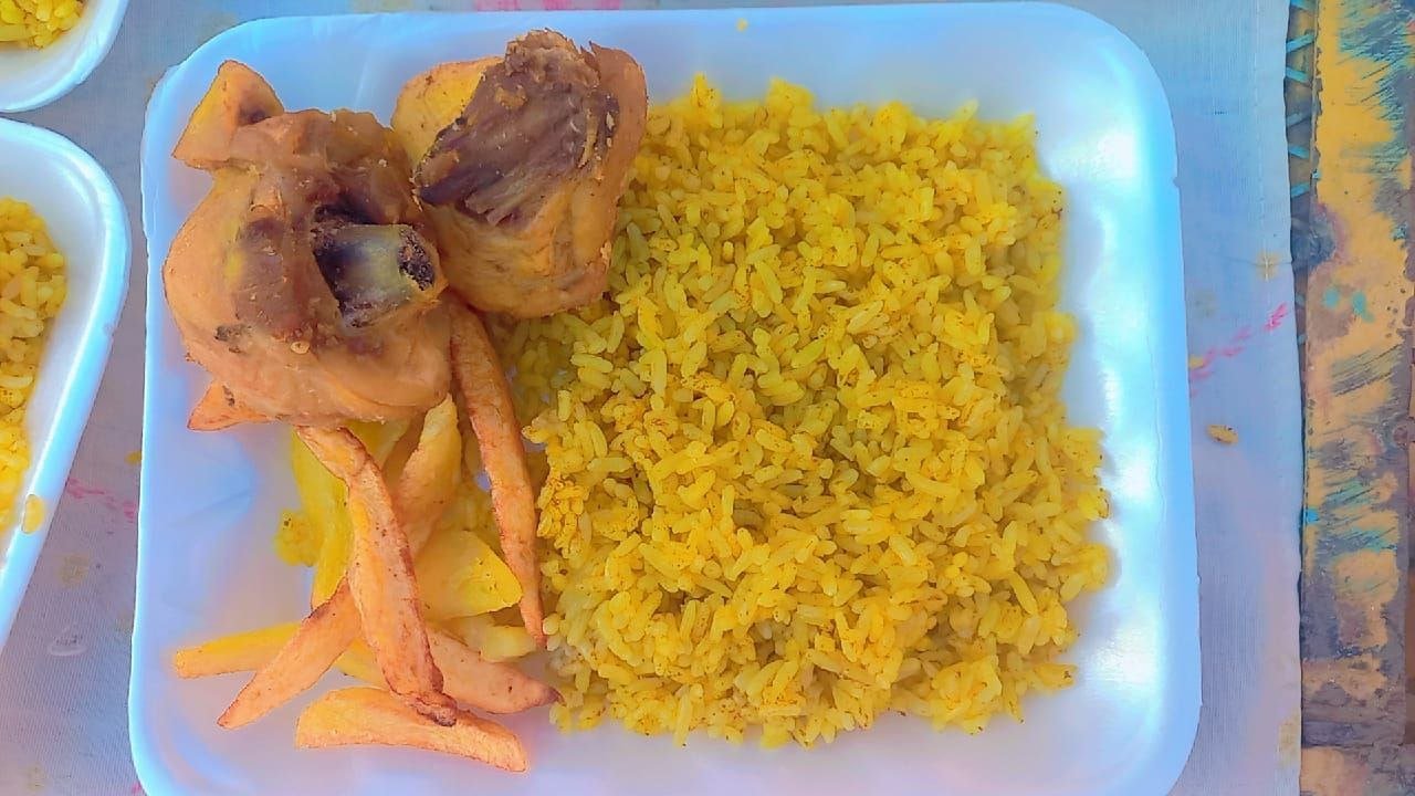 مشروع توزيع الوجبات الساخنة - توثيق 242